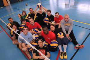 (Miniature) Volley assis: Une première réussie